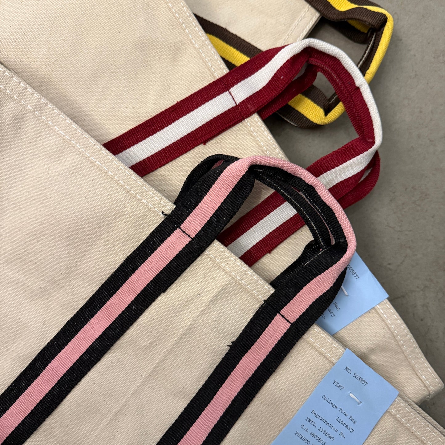 College Tote Bag / Library