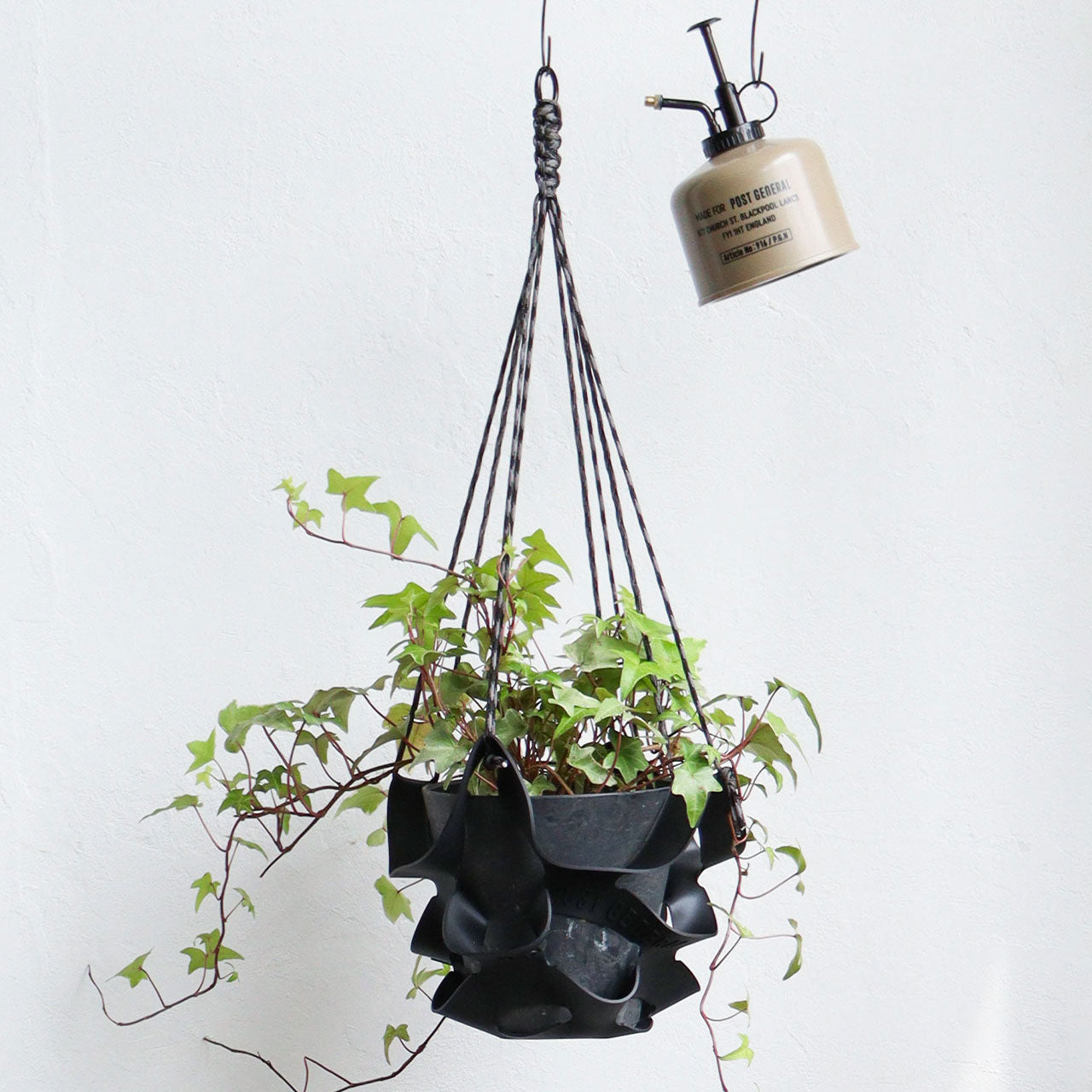 rubber hanging planter Rubber Pot Hanger (L) – Indoor Outdoor