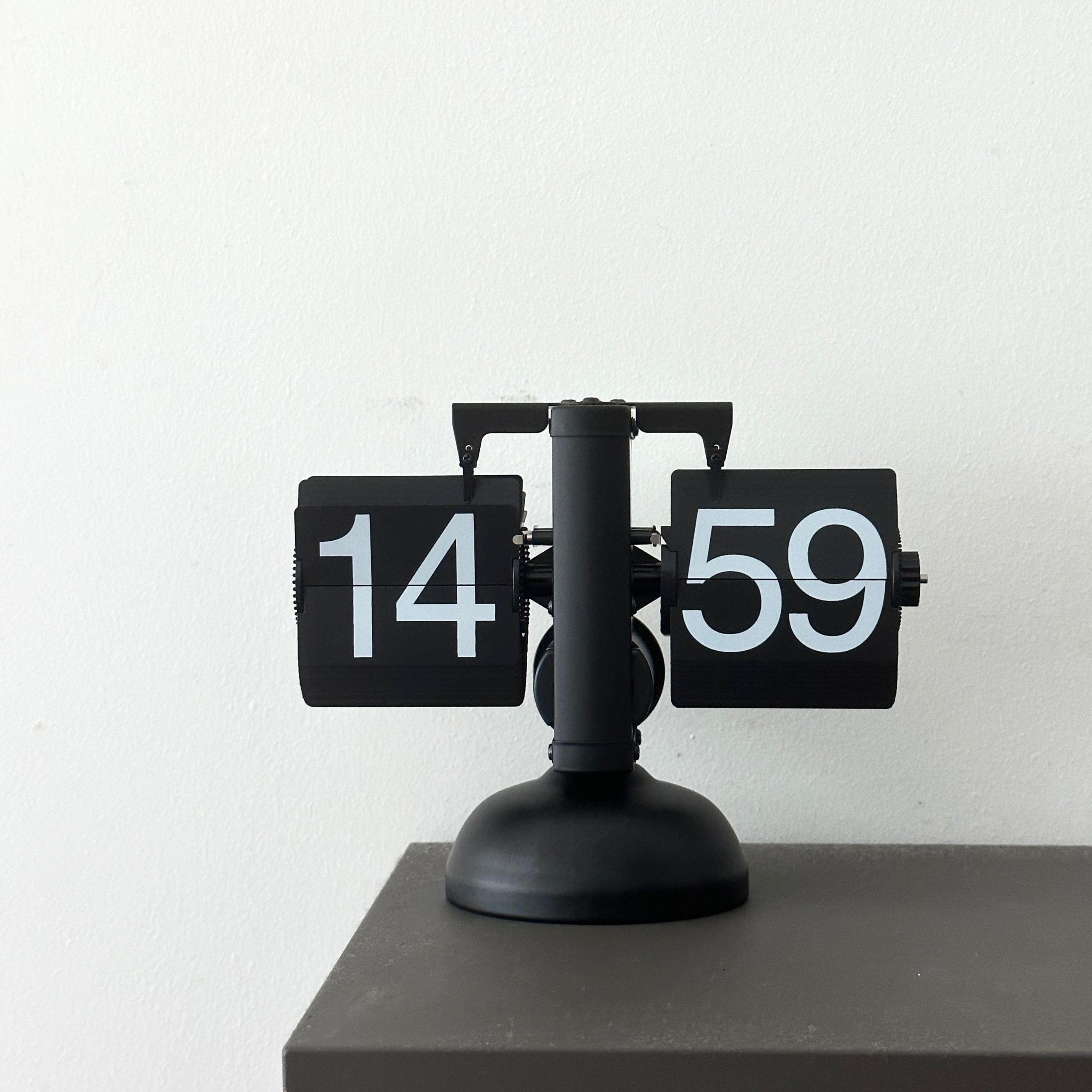 flip clock black