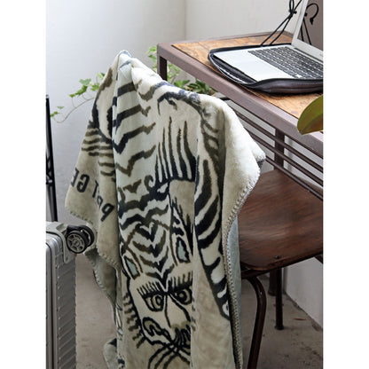 Flannel Fleece Blanket (White Tiger)