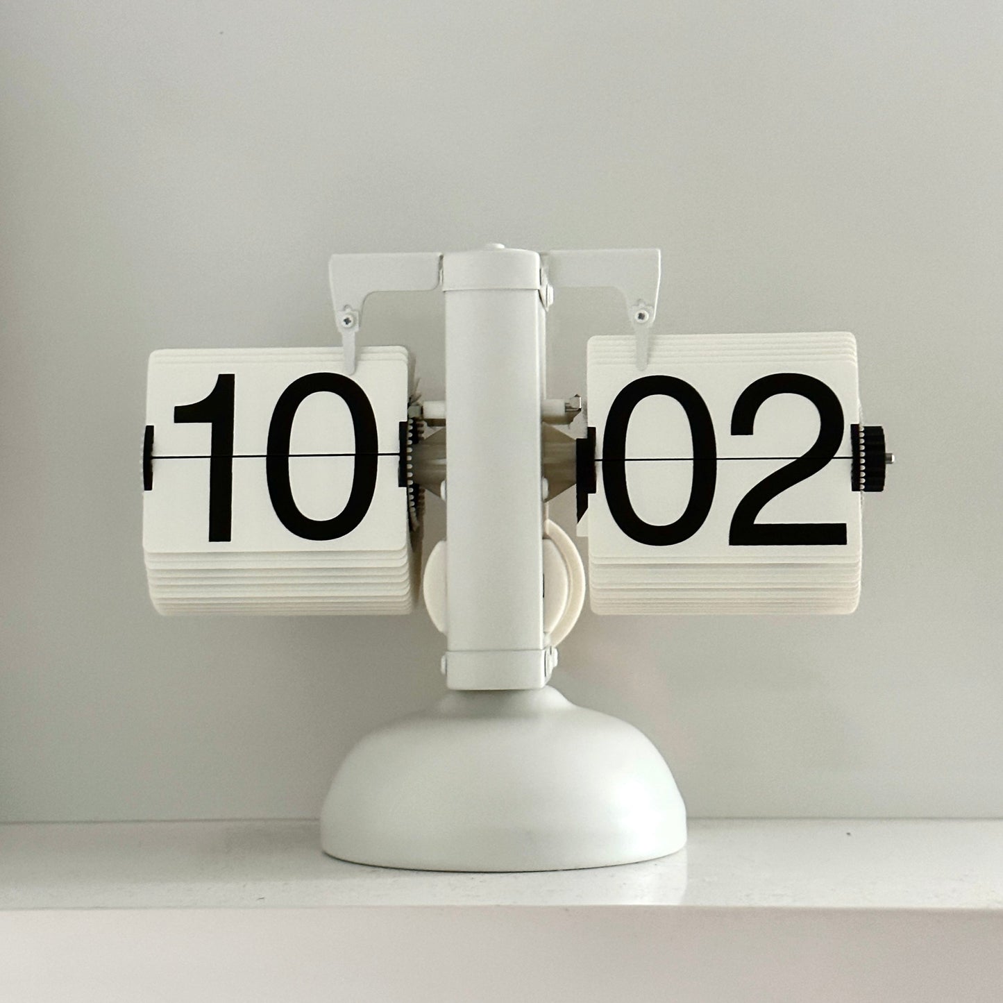 24H Flip Clock White